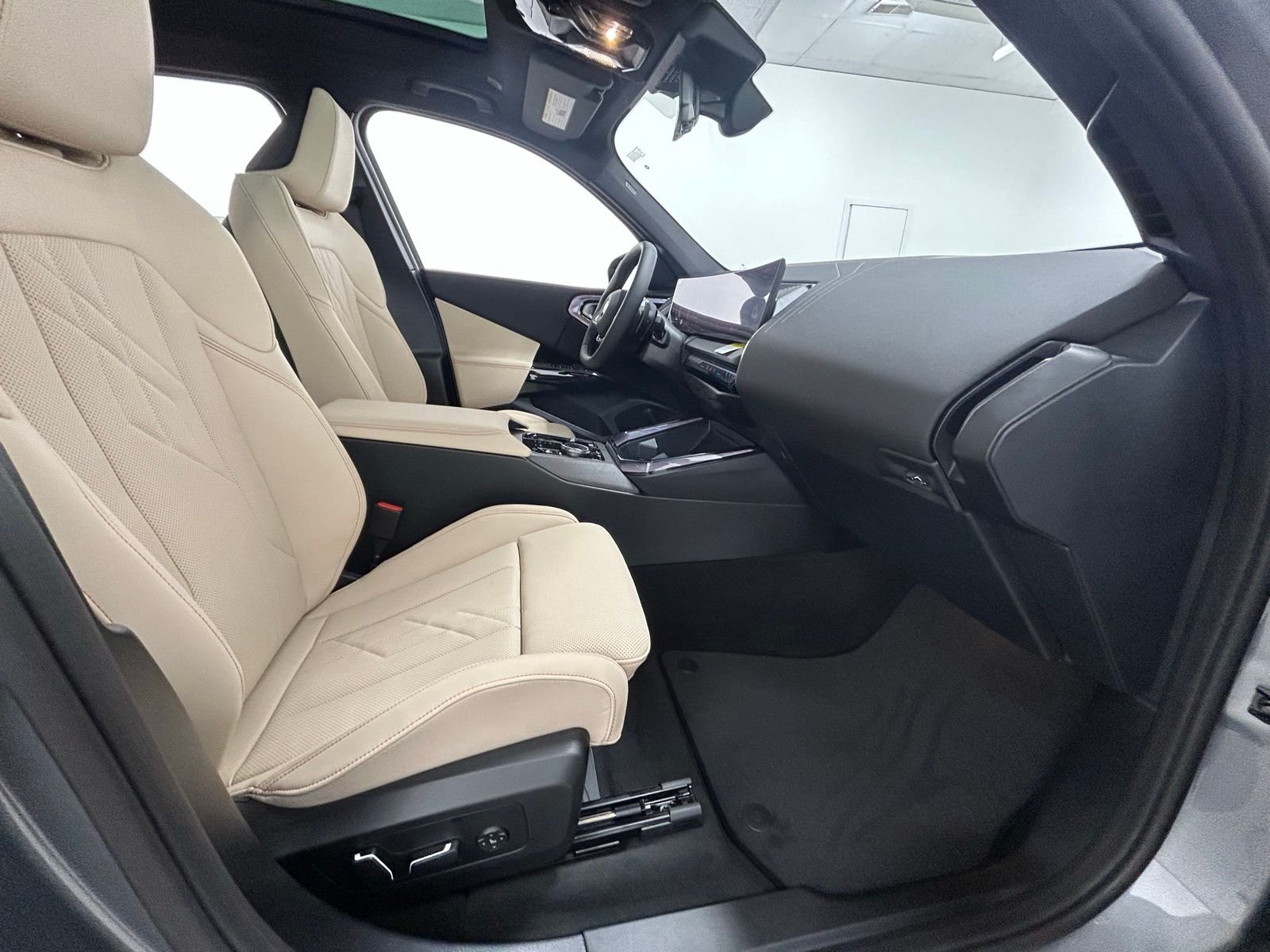 New 2026 Skyscraper Grey Metallic BMW 30 xDrive image 37