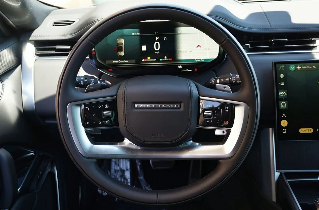 New 2026 Carpathian Grey Land Rover SE image 17