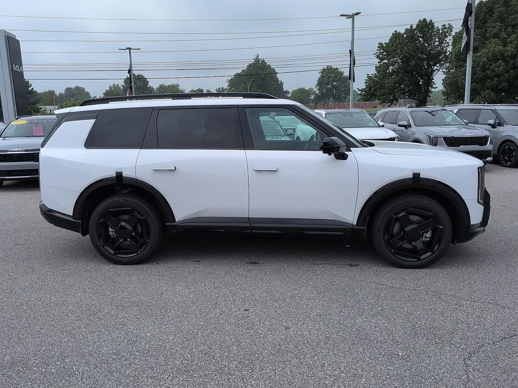 New 2027 Glacial White Pearl Kia X-LINE SX PRESTIGE image 2