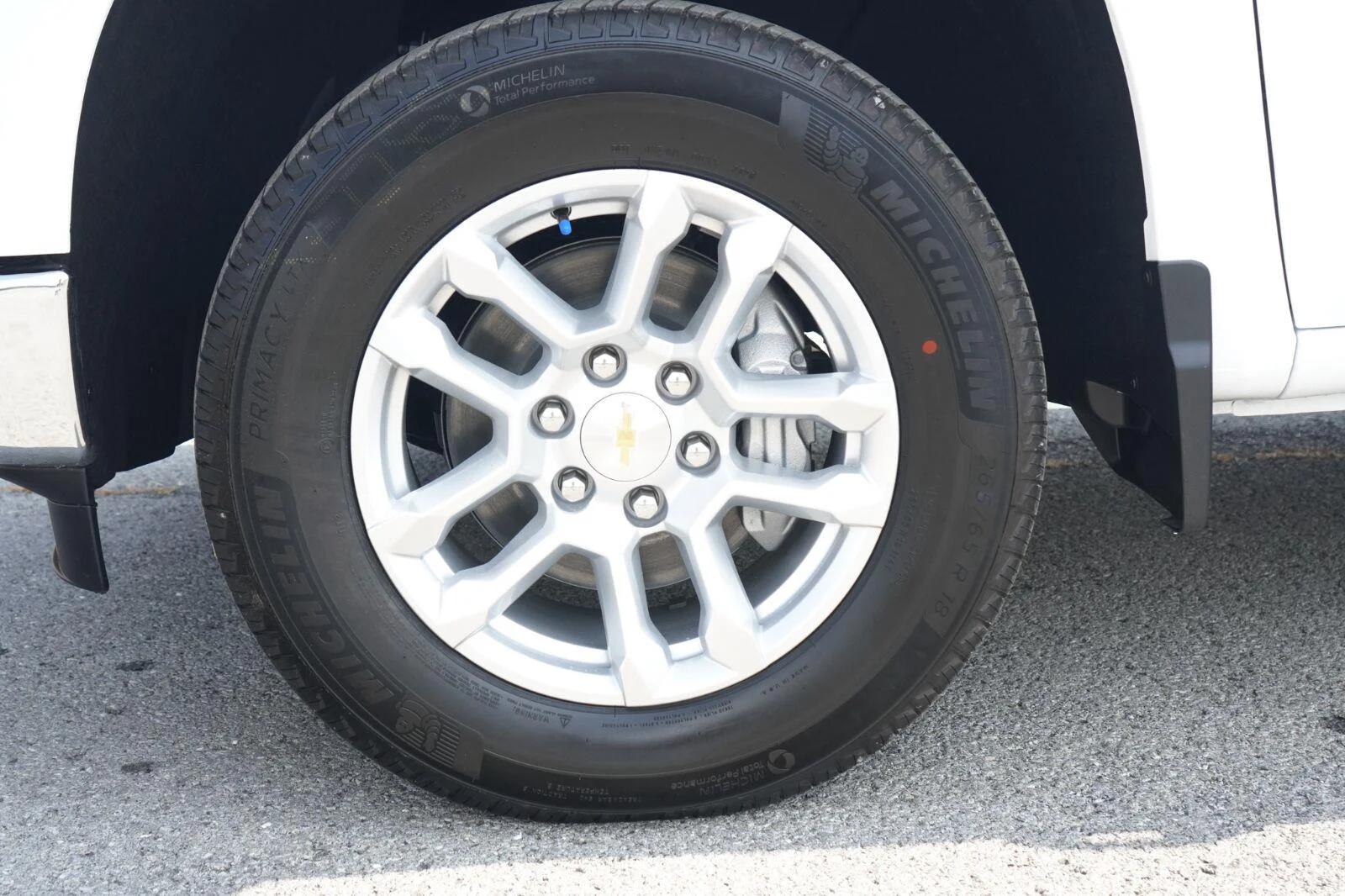 New 2026 Summit White Chevrolet LT (2FL) image 10