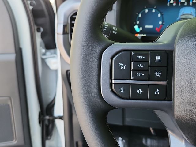 New 2026 Oxford White Ford XLT image 15