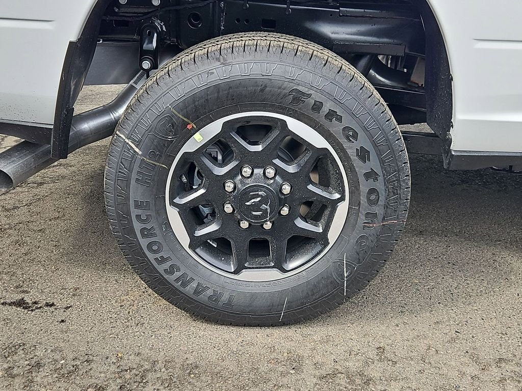 New 2026 Bright White Clear-Coat Exterior Paint RAM Laramie image 9