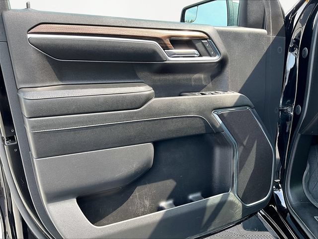 Used 2024 Black Chevrolet LT (2FL) image 9