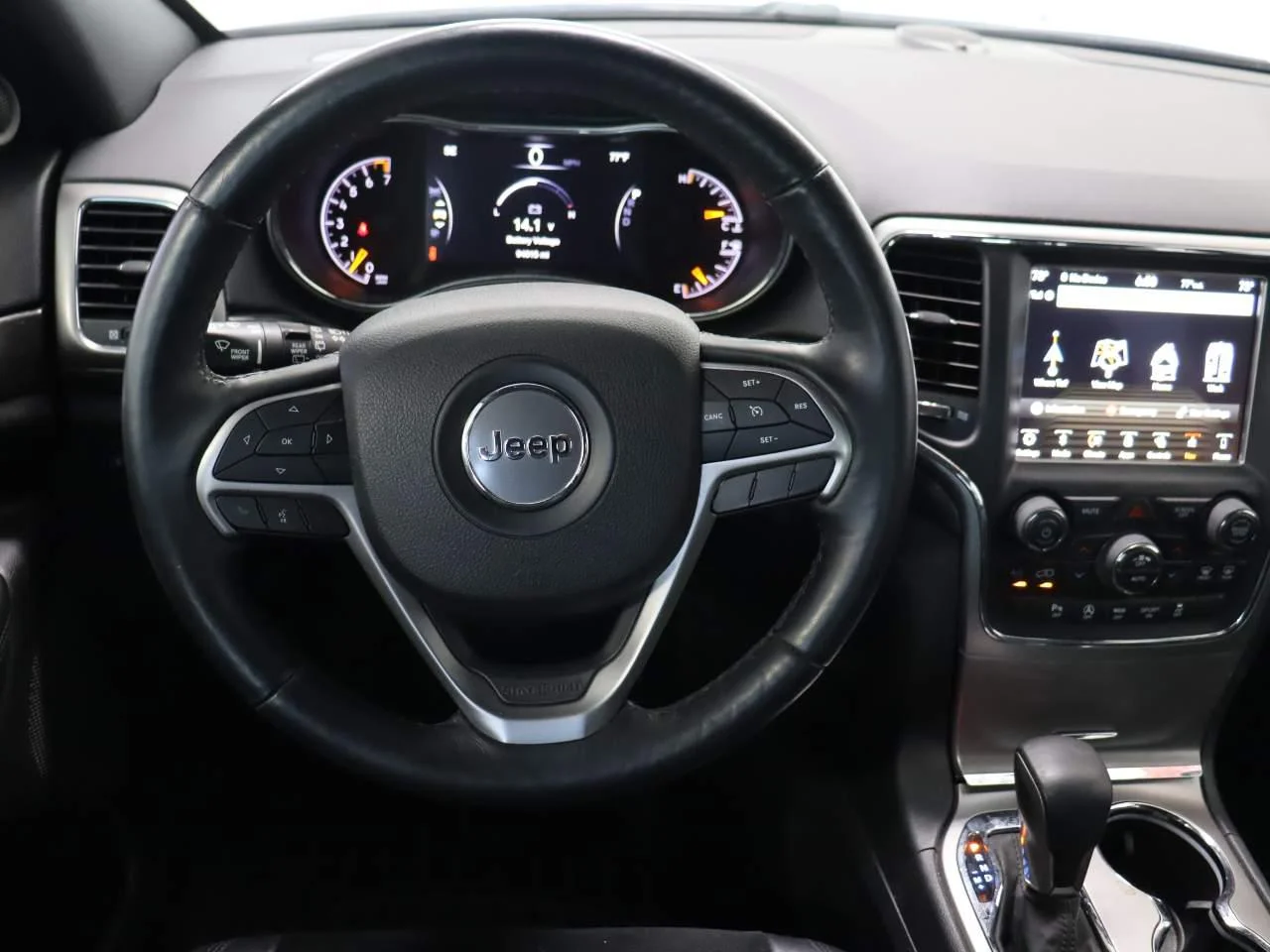 2018 Jeep Grand Cherokee Altitude - Photo 10
