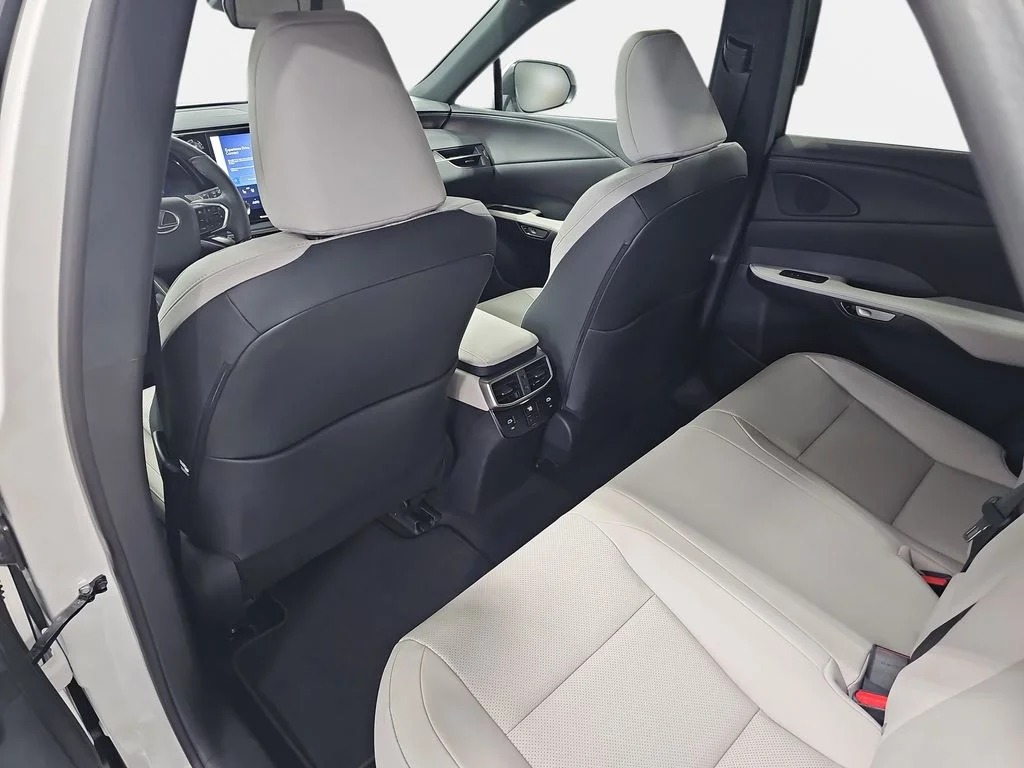 New 2026 Eminent White Pearl Lexus PREMIUM image 11
