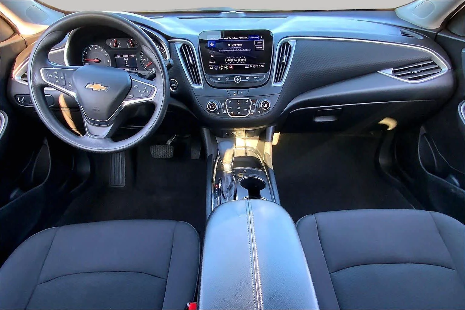 Used 2024 Summit White Chevrolet LT image 16