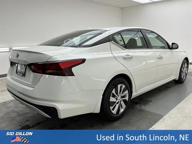 Used 2020 Glacier White Nissan 2.5 S image 6