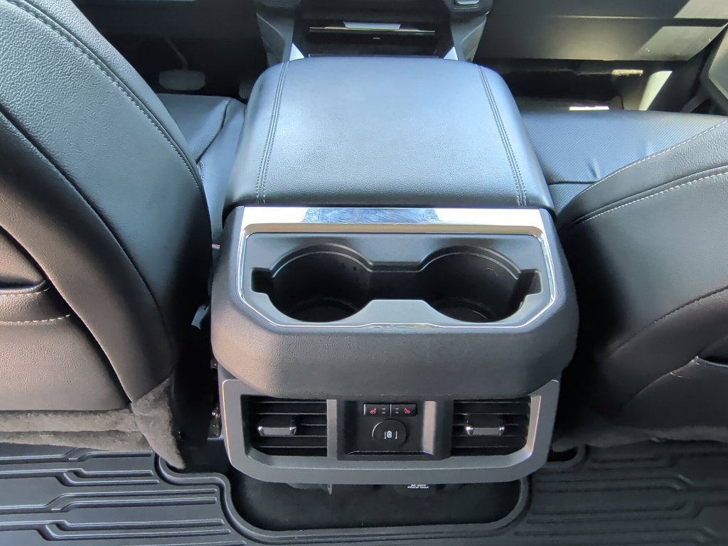 Used 2024 Iconic Silver Metallic Ford Lariat image 43