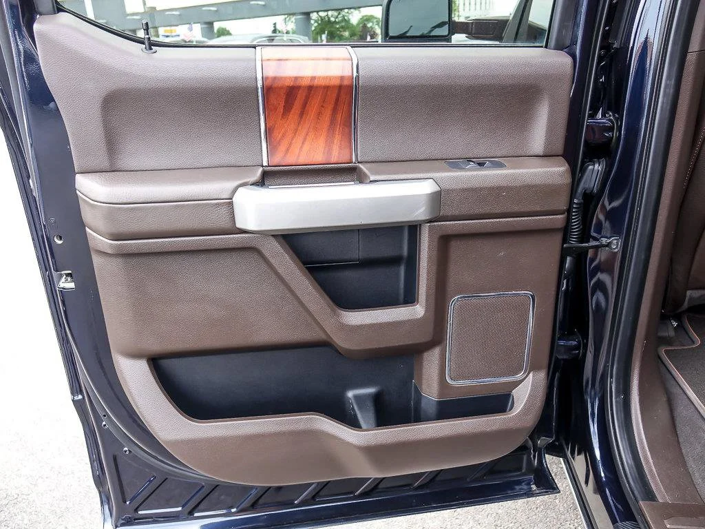 Used 2021 Antimatter Blue Metallic Ford King Ranch image 29