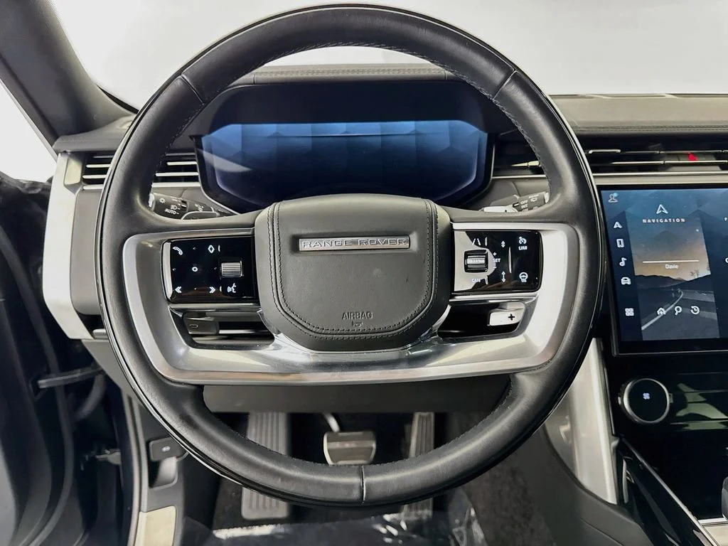 Used 2023 Black Land Rover SE image 11