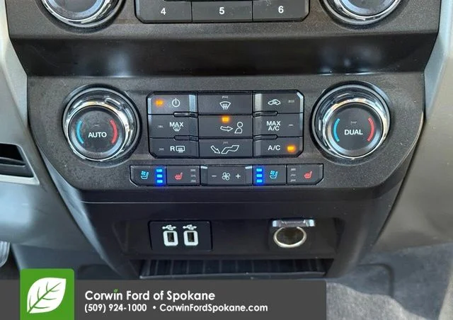 Used 2019 Oxford White Ford Lariat image 29