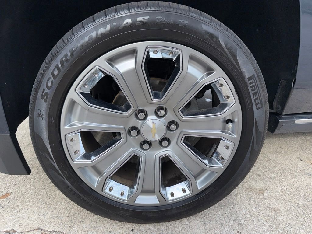Used 2019 SHADOW GRAY METALLIC Chevrolet Premier image 42