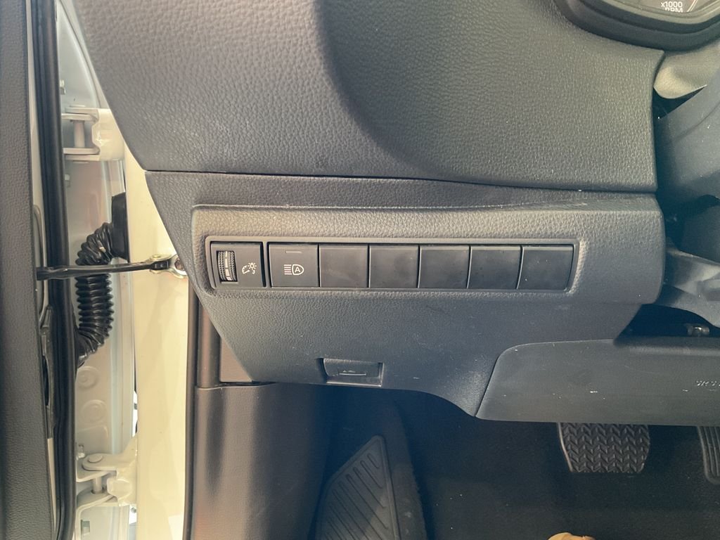 Used 2025 White Toyota LE image 16