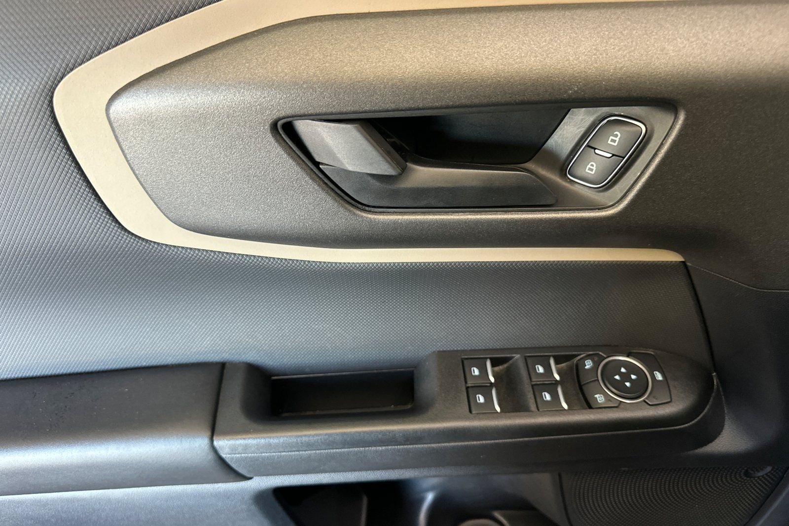 Used 2025 Gray Ford Big Bend image 10