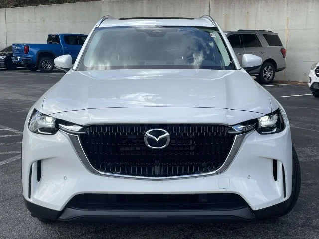 Certified Used 2025 White Mazda 3.3 Turbo Preferred image 7