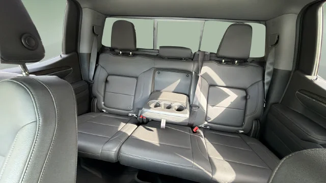 Used 2024 White Chevrolet RST image 34