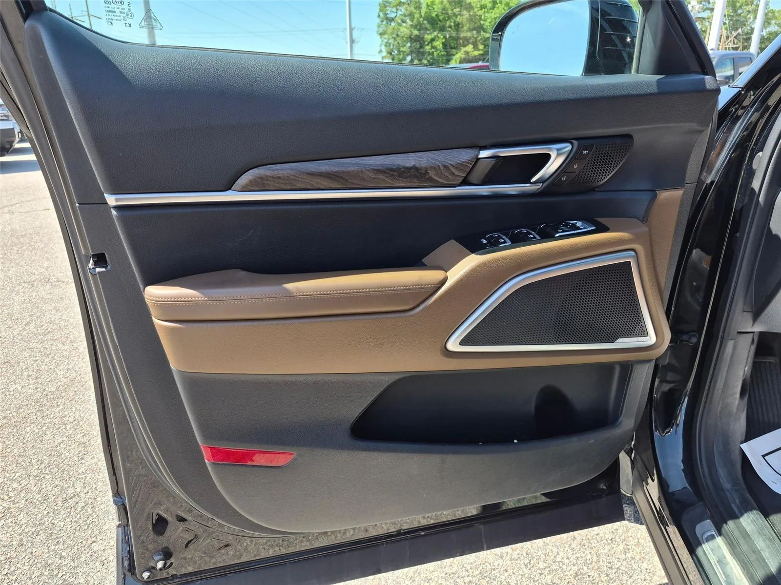 Used 2020 Ebony Black Kia SX image 11