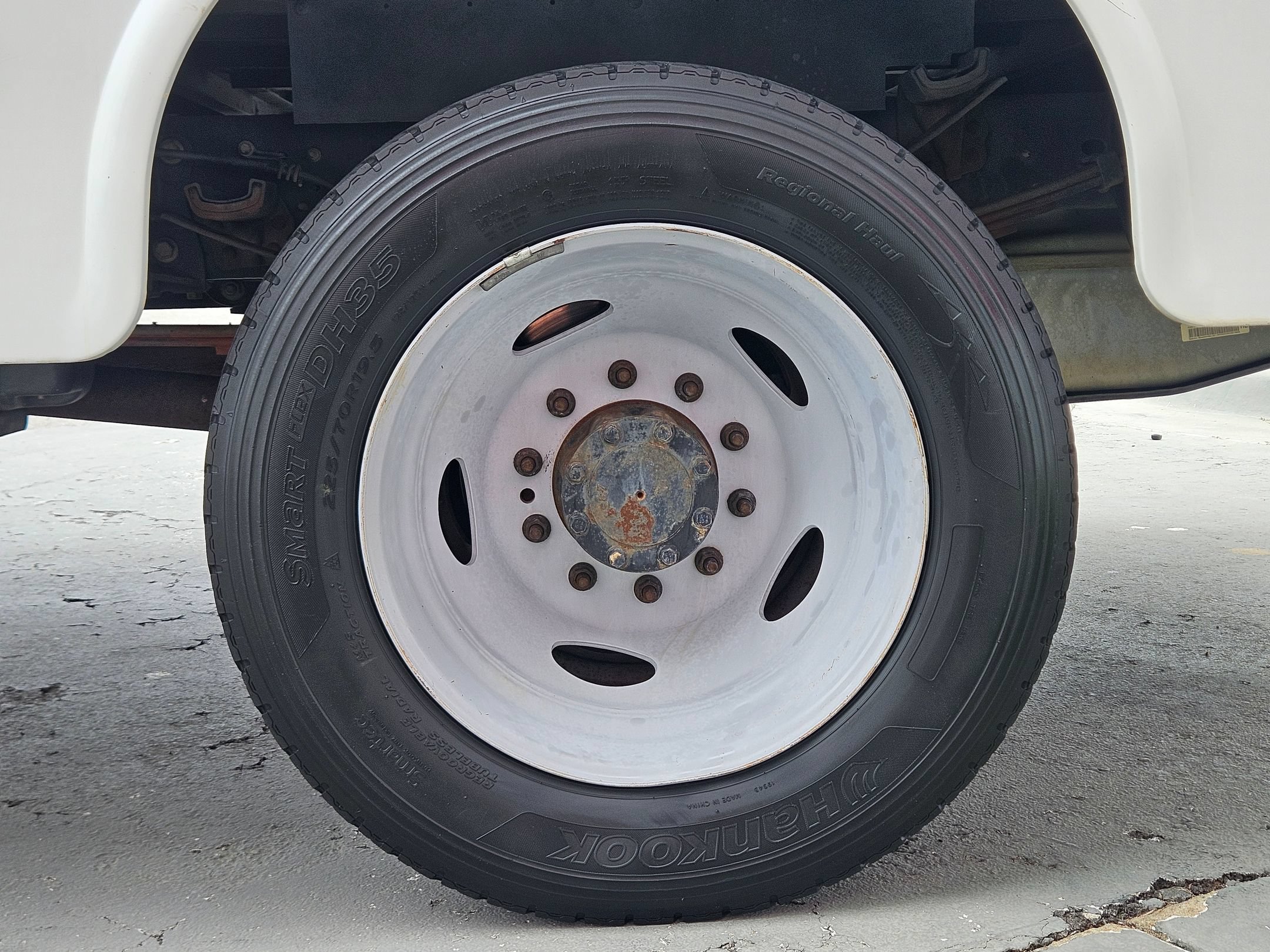 Used 2015 Oxford White Ford XL image 22