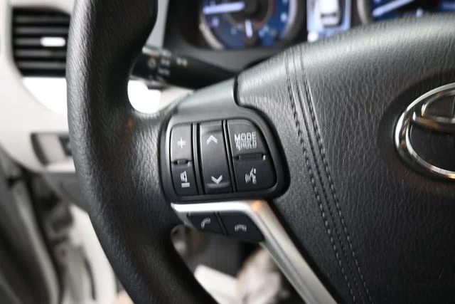 Certified Used 2018 Super White Toyota LE image 15