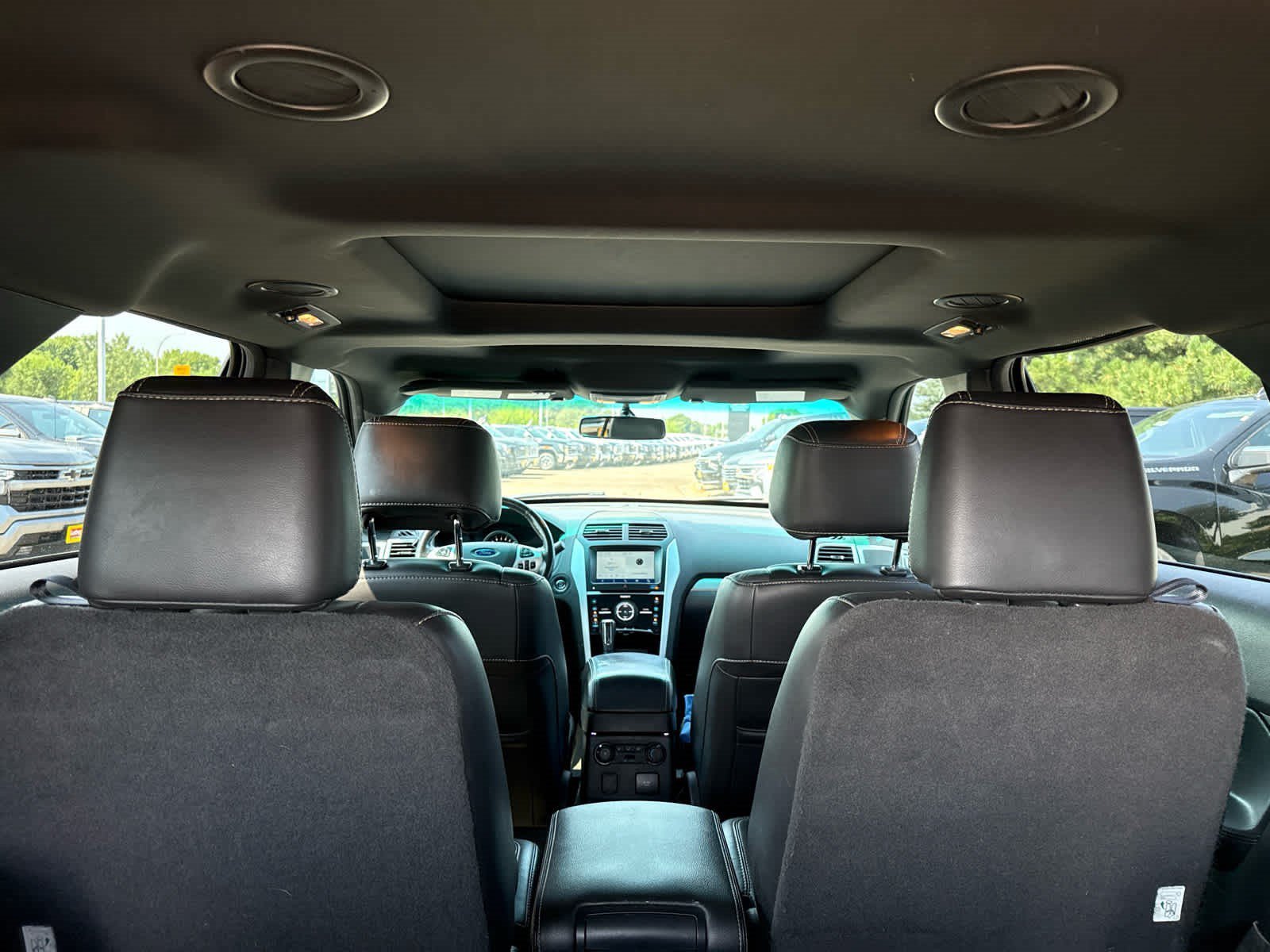 Used 2015 Magnetic Metallic Ford Sport image 8