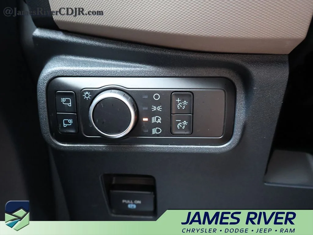 Used 2024 Black Ford Wildtrak image 30