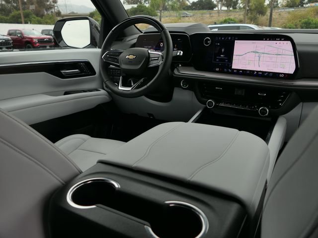 2025 Chevrolet Tahoe Premier - Photo 25