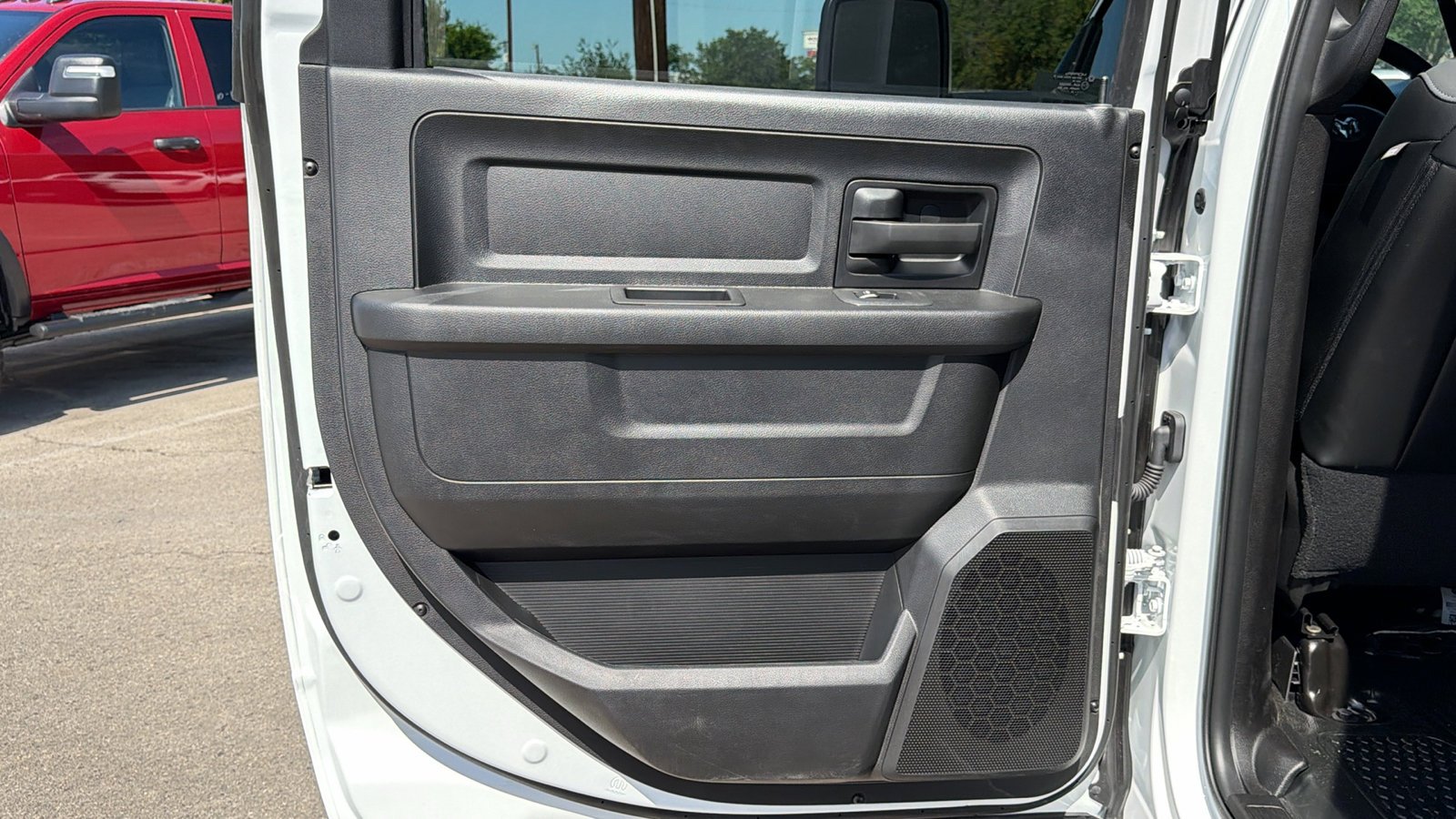 New 2026 Bright White Clear-Coat Exterior Paint RAM Tradesman image 14