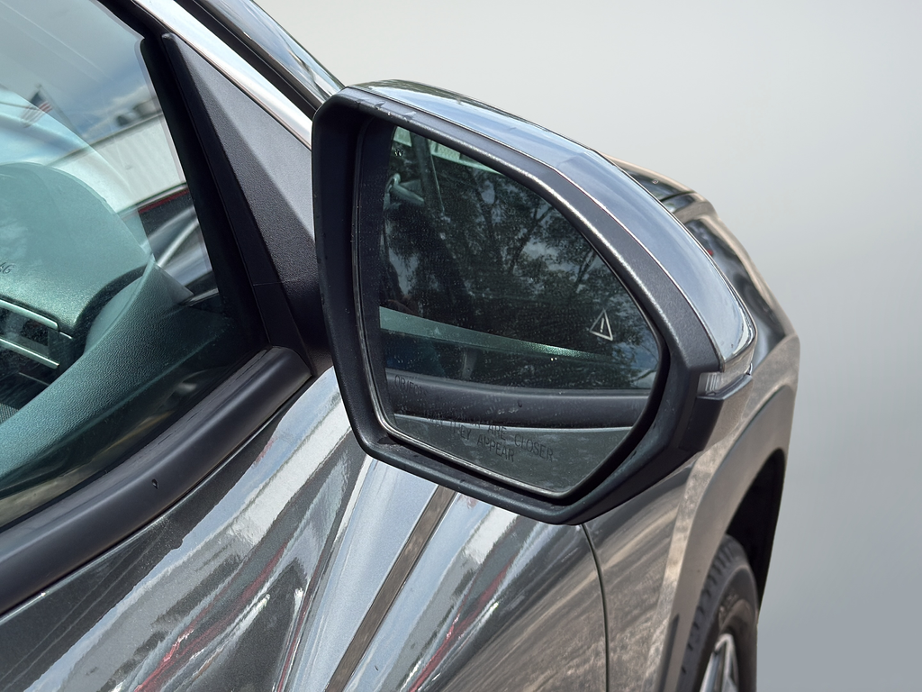 Used 2023 Gray Hyundai SEL image 9