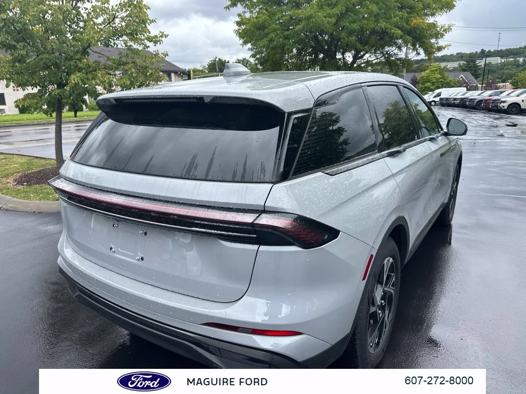 New 2026 Gray Lincoln Premiere image 4