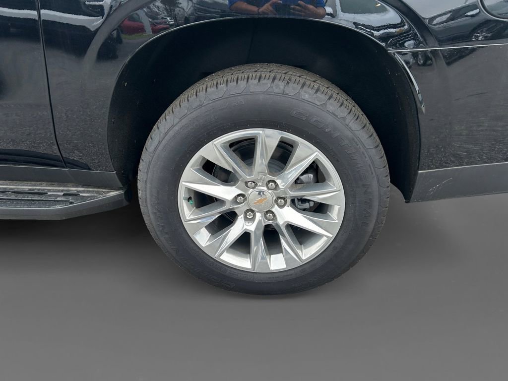 2026 Chevrolet Suburban Premier - Photo 8