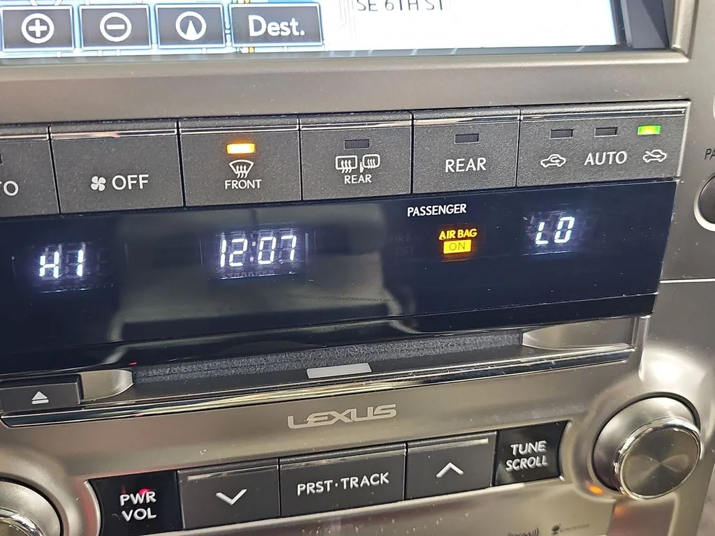 Used 2019 White Lexus 460 image 26
