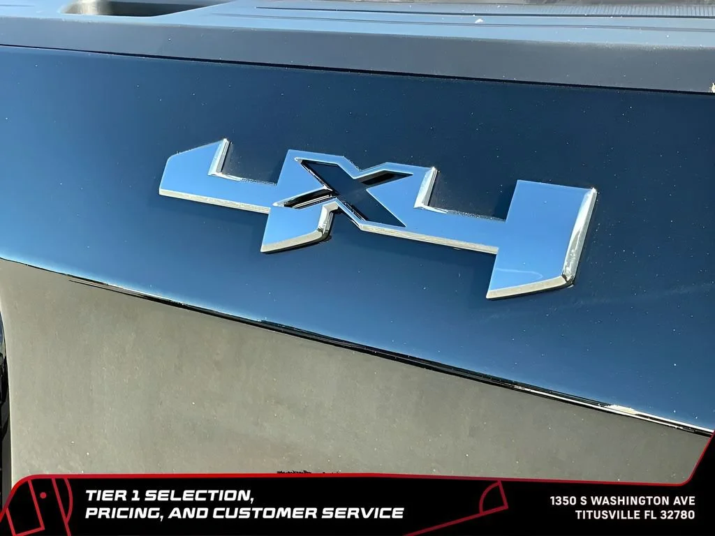 New 2026 Onyx Black GMC Elevation image 19