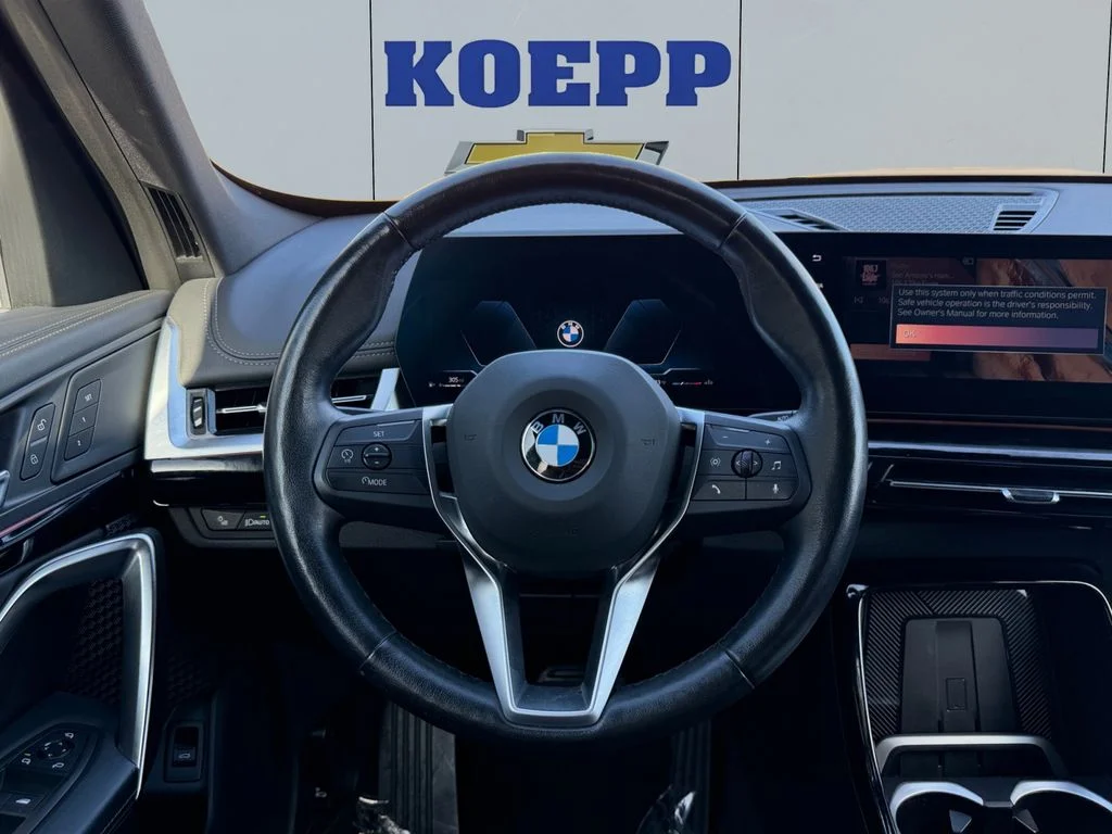 Used 2025 White BMW xDrive28i image 13