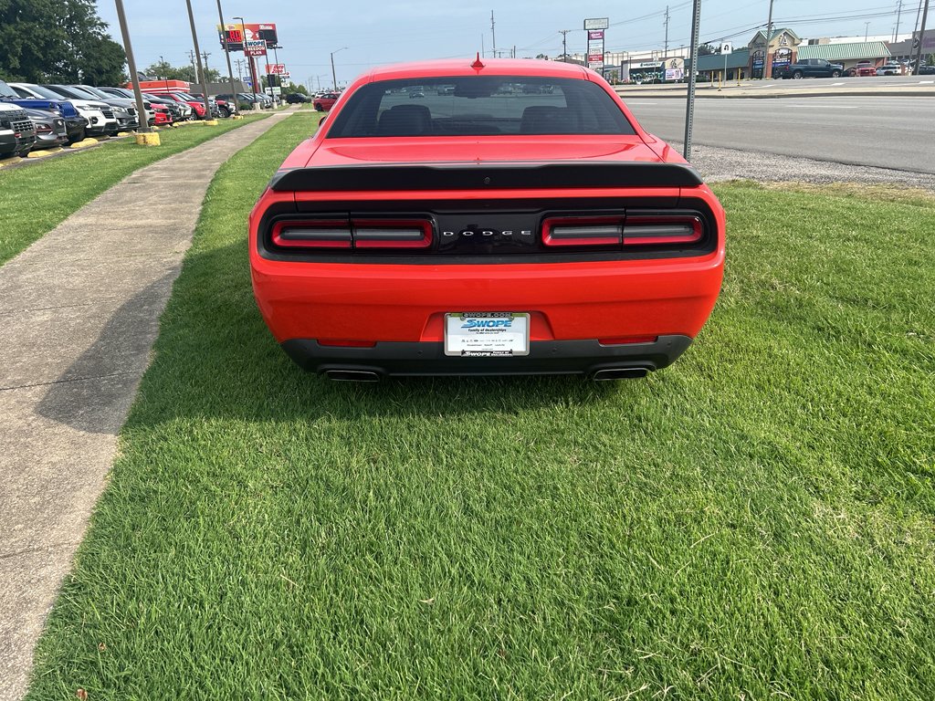 Used 2017 Go Mango Dodge 392 Hemi Scat Pack Shaker image 6