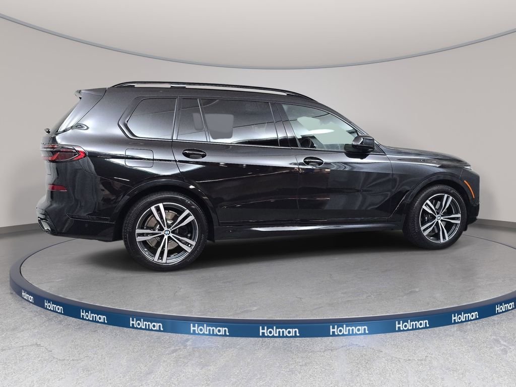 Used 2026 Black Sapphire Metallic BMW xDrive40i image 5