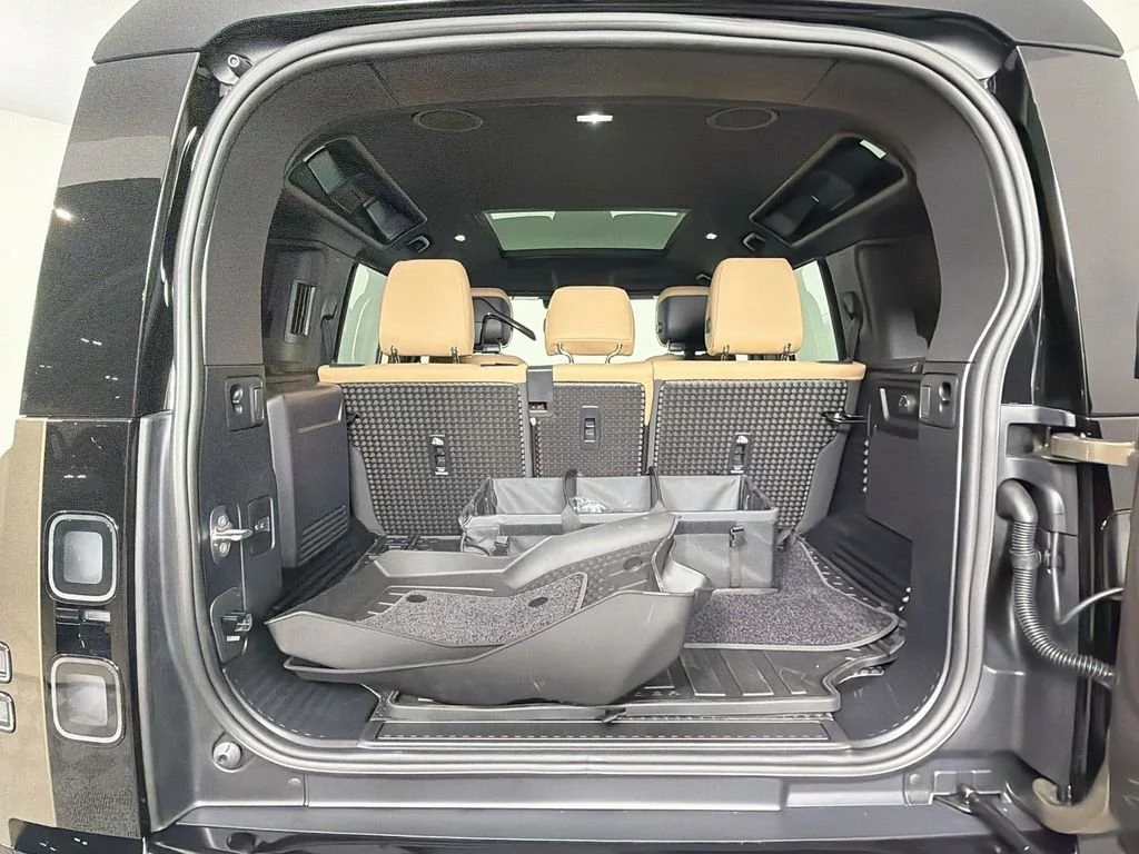 2026 Land Rover Defender X-Dynamic SE - Photo 28