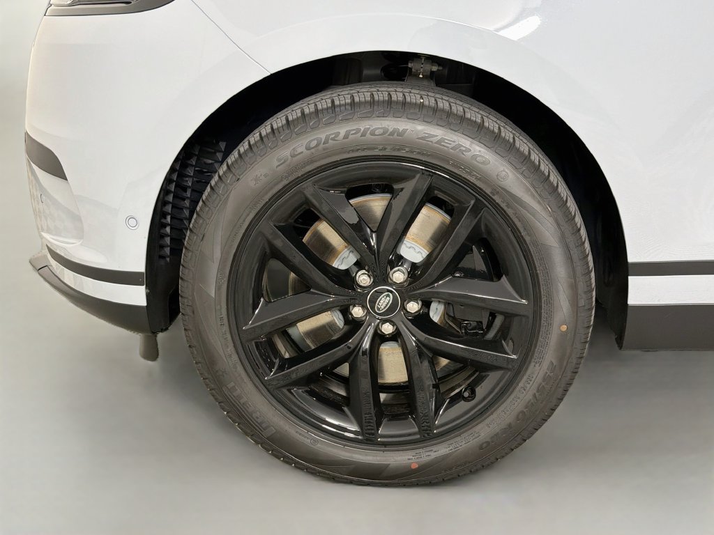 New 2026 Arroios Grey Land Rover S image 33