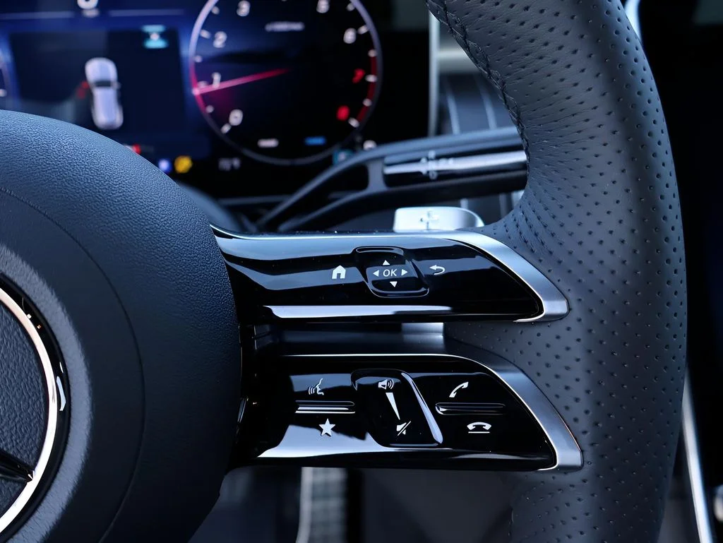 New 2026 Black Mercedes-Benz GLC 300 image 34