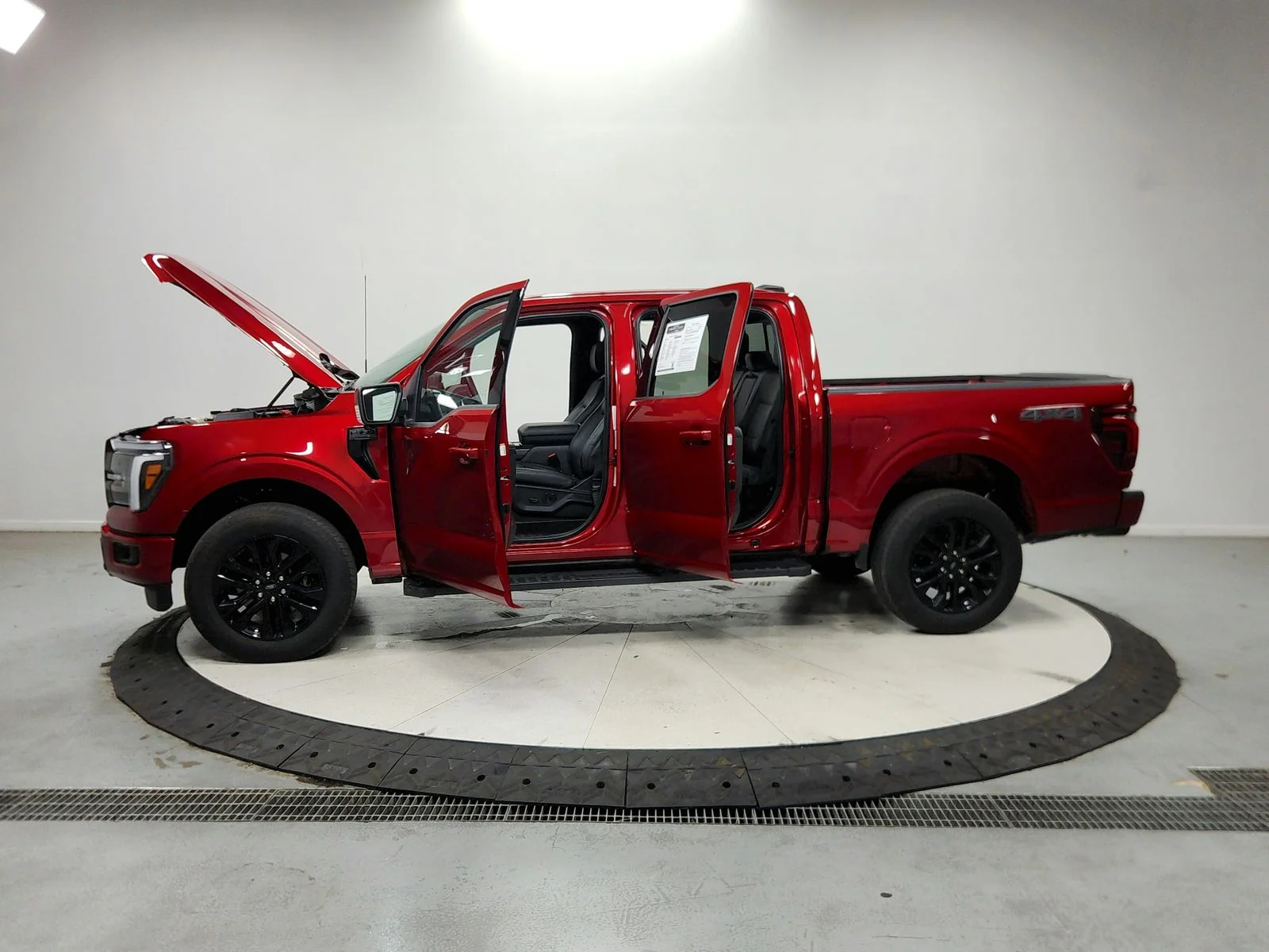Used 2025 Red Ford Lariat image 13