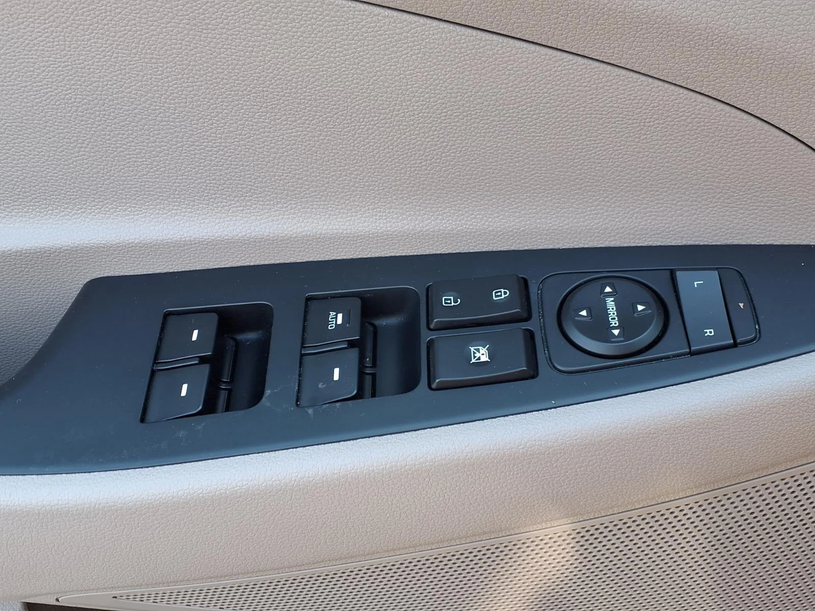 Used 2020  HYUNDAI VALUE FWD image 19