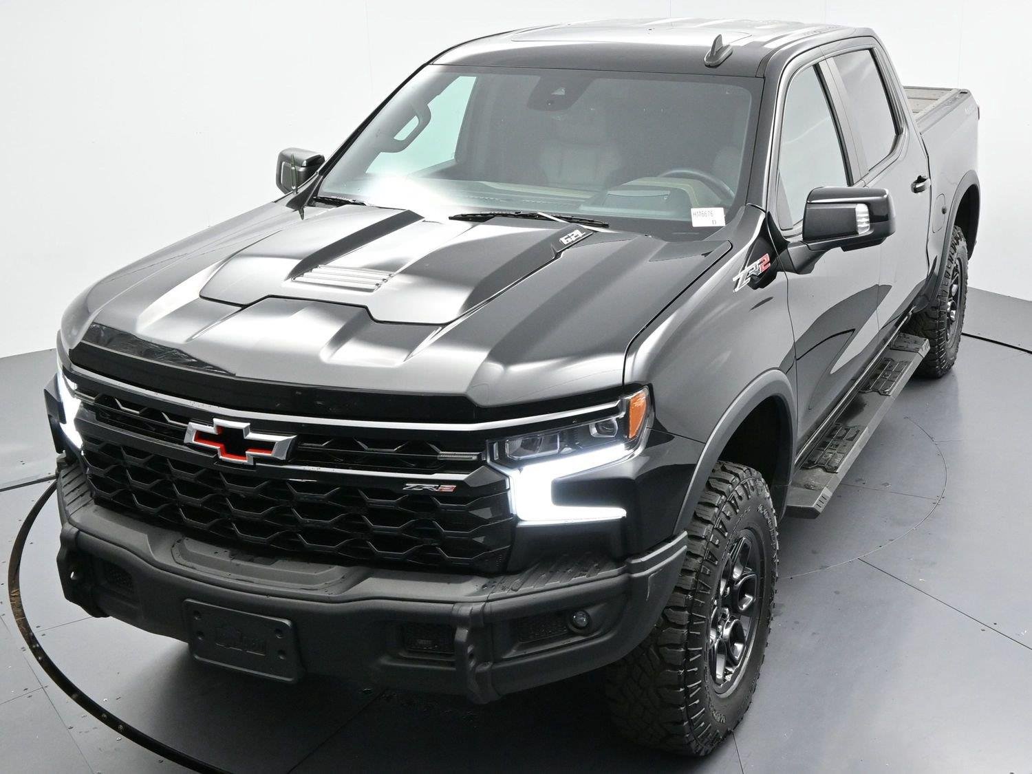 Used 2023 Black Chevrolet ZR2 image 40