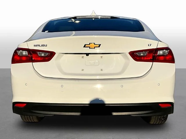 Used 2025 White Chevrolet LT image 6