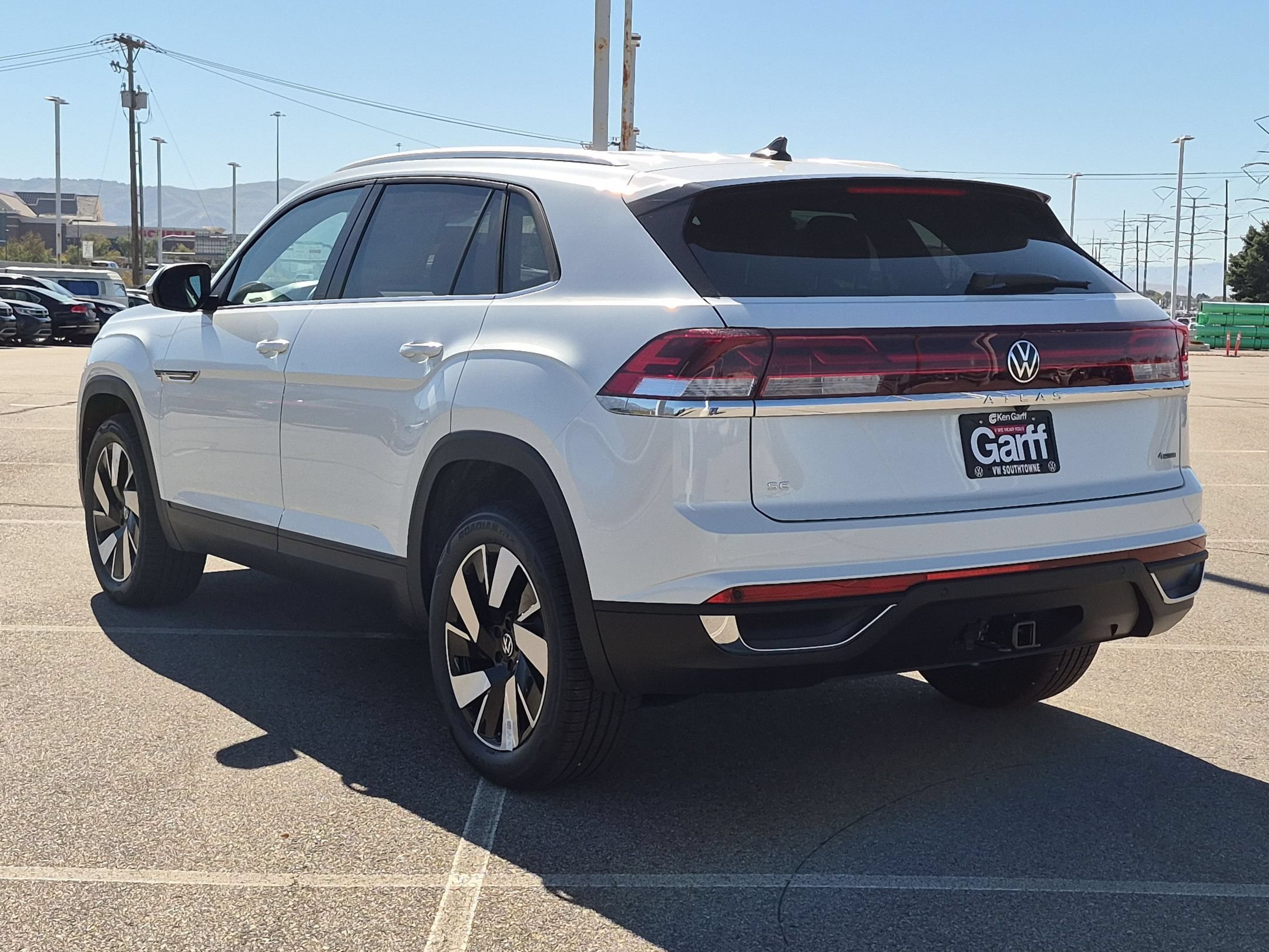 New 2026 Opal White Pearl Volkswagen 2.0T SE w/Technology image 5