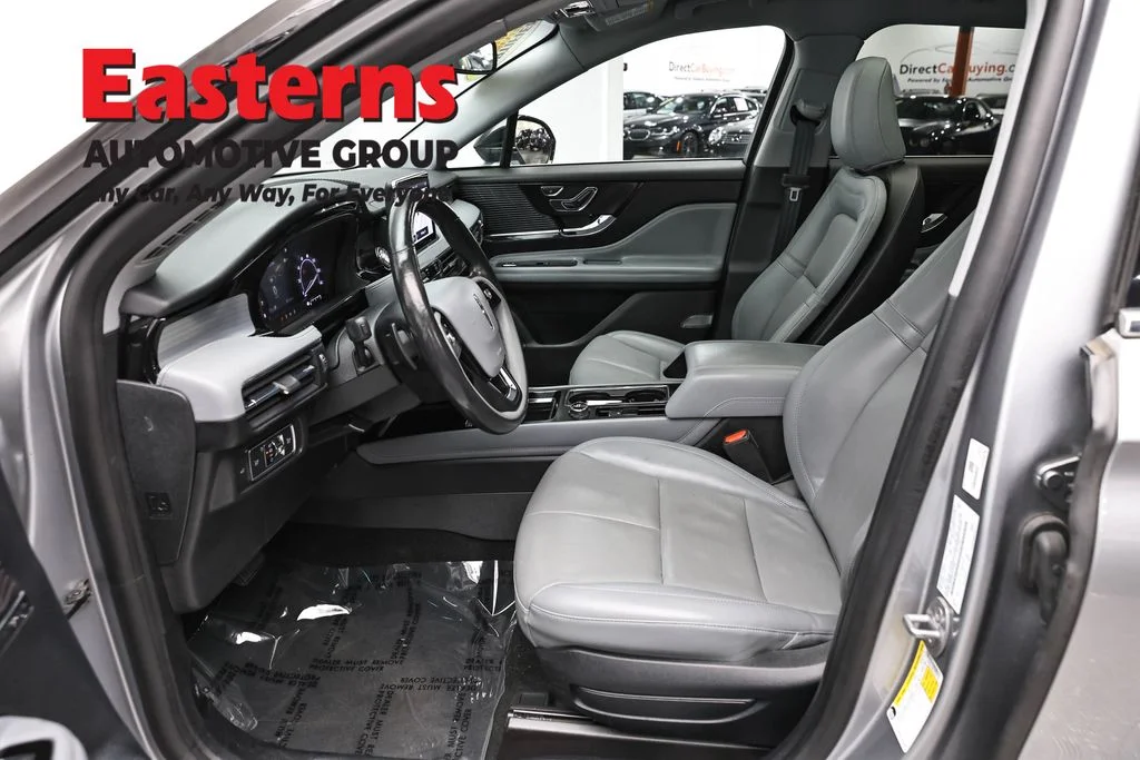 Used 2022 Silver Lincoln Standard image 14