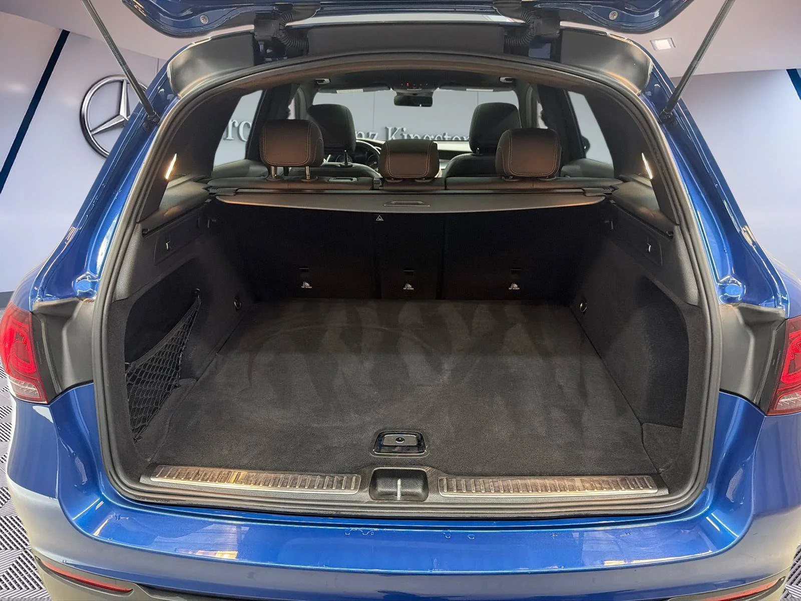 Certified Used 2022 Blue Mercedes-Benz GLC 300 image 7