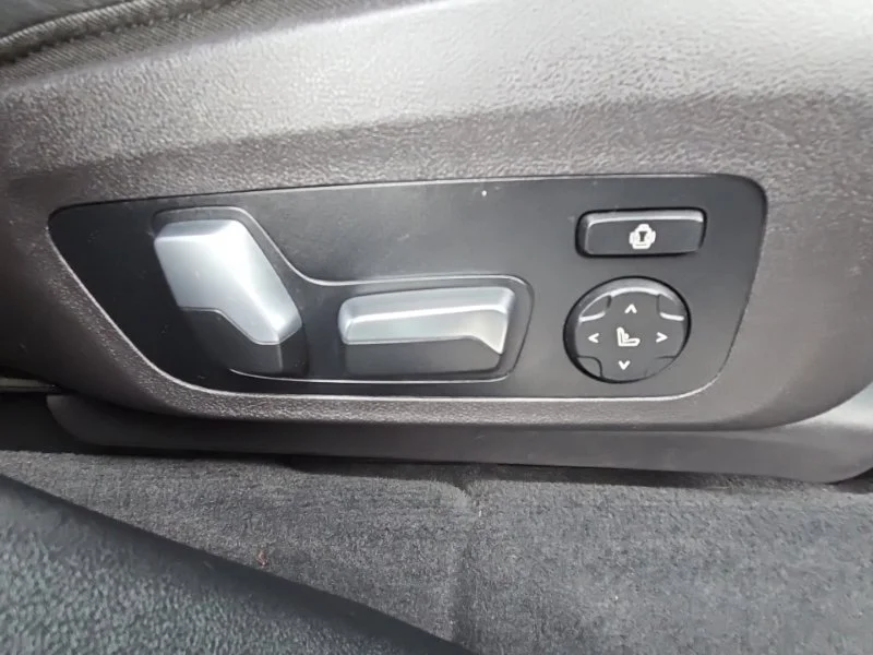 Used 2020 Black BMW M image 16