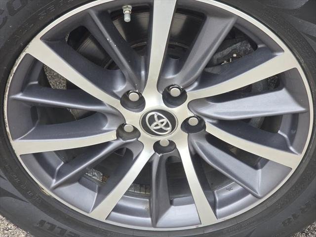 Certified Used 2017 ALUMINA JADE METAL Toyota  image 21