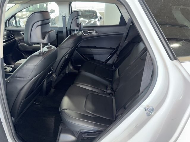 Used 2025 White Pearl Kia EX image 14