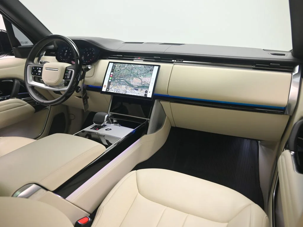 Used 2025 Borasco Gray Metallic Land Rover Autobiography image 21