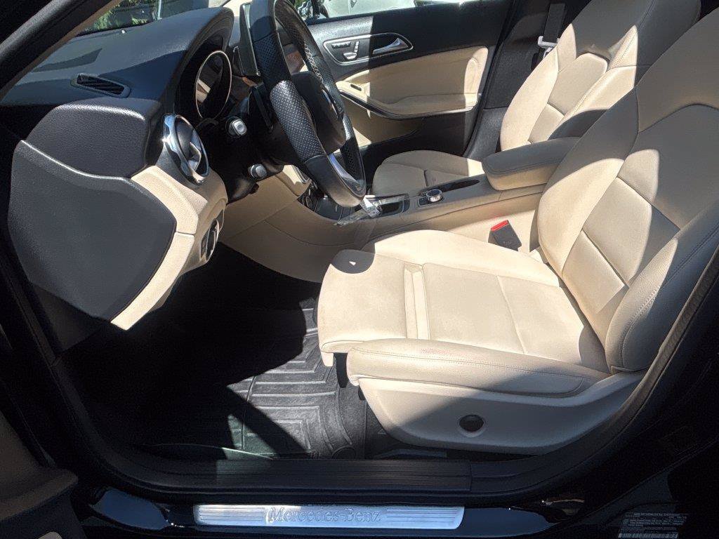 Used 2019 Black Mercedes-Benz GLA 250 image 10